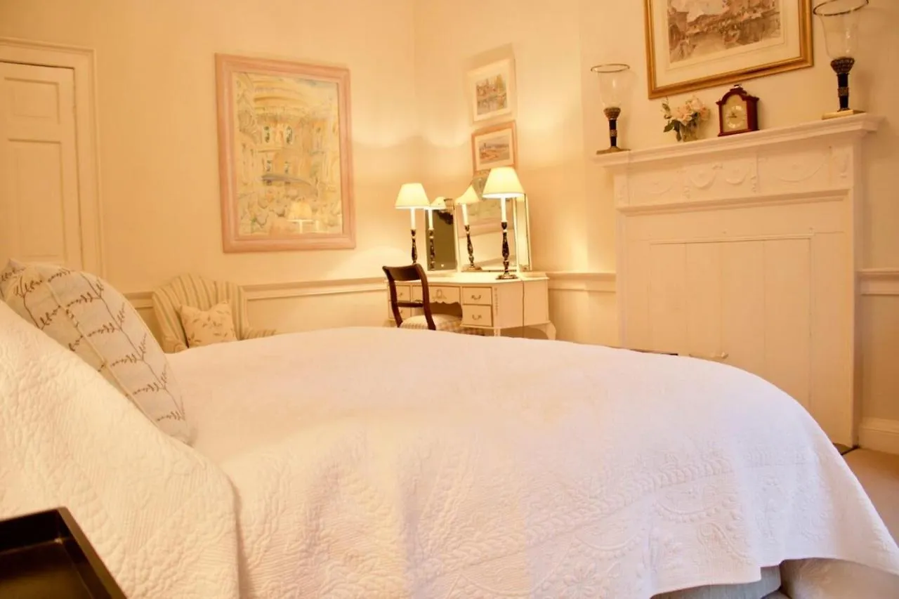Apartment Period Property On Castle Street Edinburgh United Kingdom